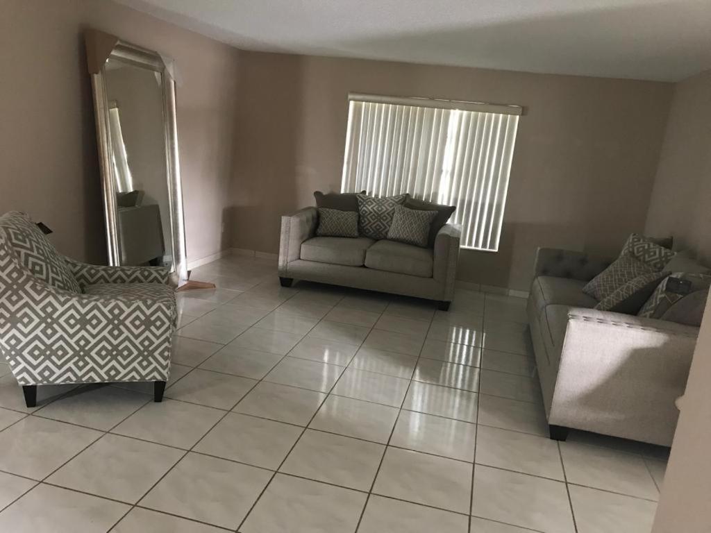 Willa 82-10Sw 135Av Miami Zewnętrze zdjęcie